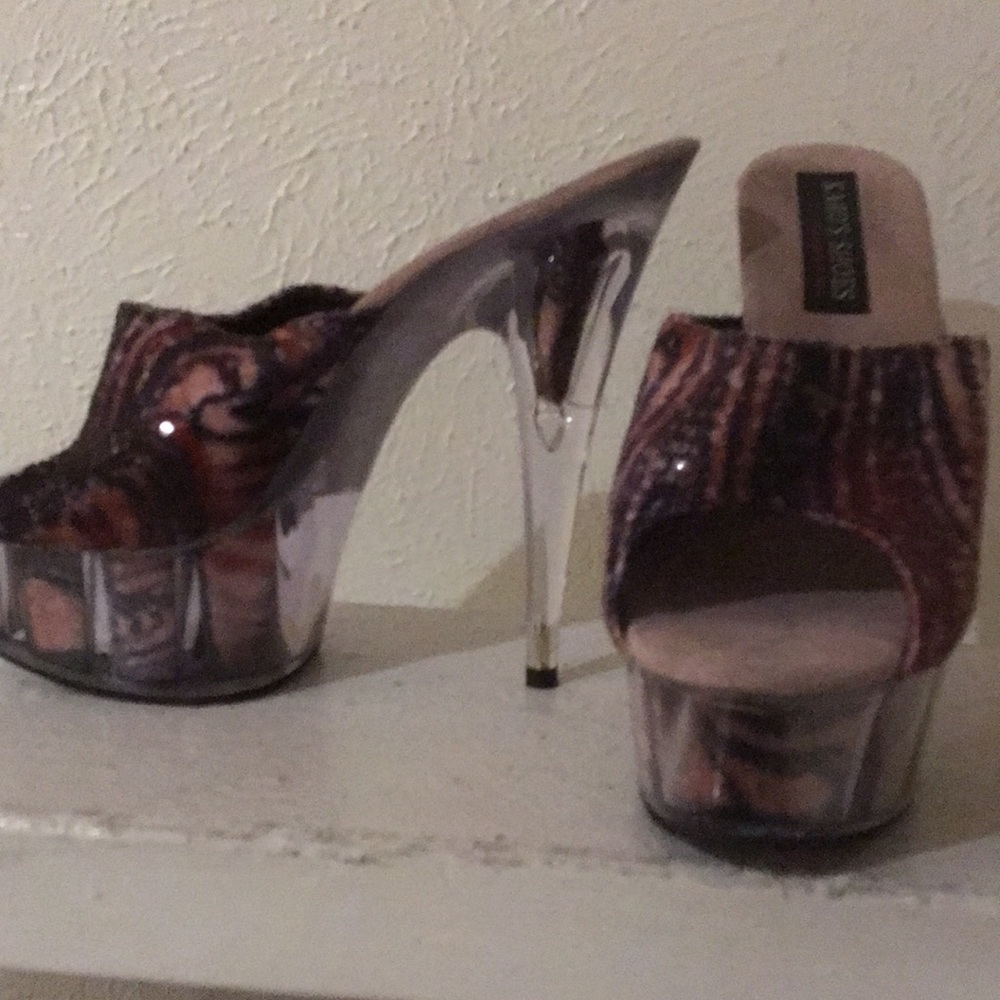 Karos shoes